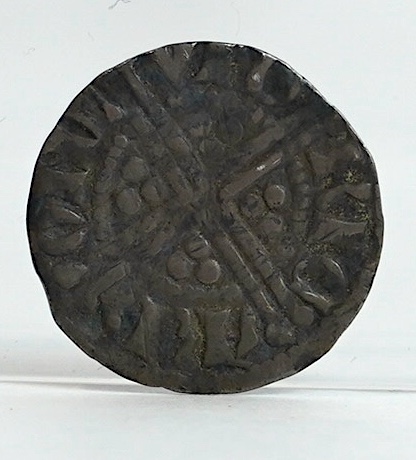 British hammered silver coins, two Henry III (1216-72) Long cross pennies, about VF, 1.28g, fine, 1.21g, and two Edward I (1272-1307) Long cross pennies, the first creased fine, 1g, the second creased otherwise fine, 1.1